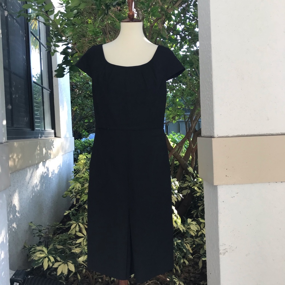Loft cap Sleeves little black dress